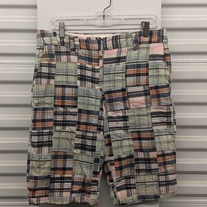 IZOD Plaid Summer shorts